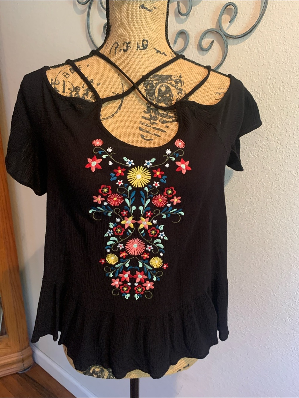 Crave Fame Black Short-Sleeve Embroidered Floral Peasant Top